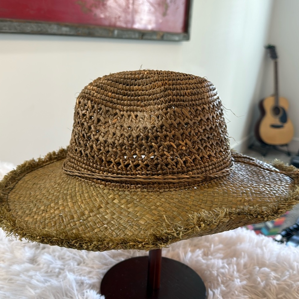 Athleta bendable straw hat
